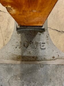 HOWE Antique Platform Scale