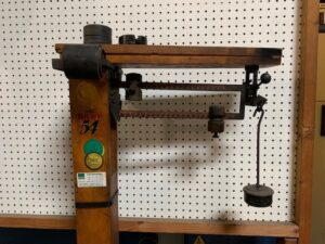 HOWE Antique Platform Scale